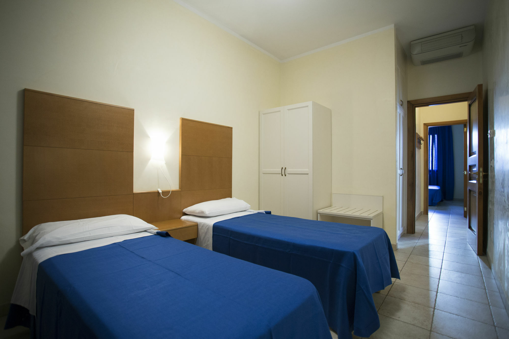 Hotel Resort Portoselvaggio Sant Isidoro  Extérieur photo